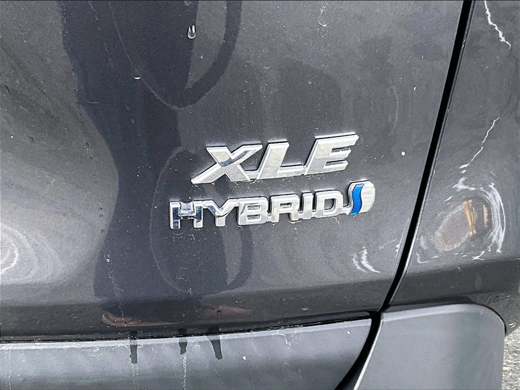 2020 Toyota RAV4 Hybrid XLE - Photo 28