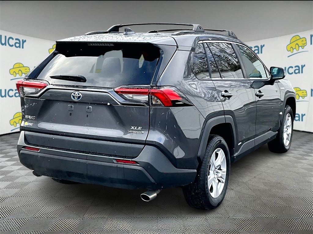 2020 Toyota RAV4 Hybrid XLE - Photo 6