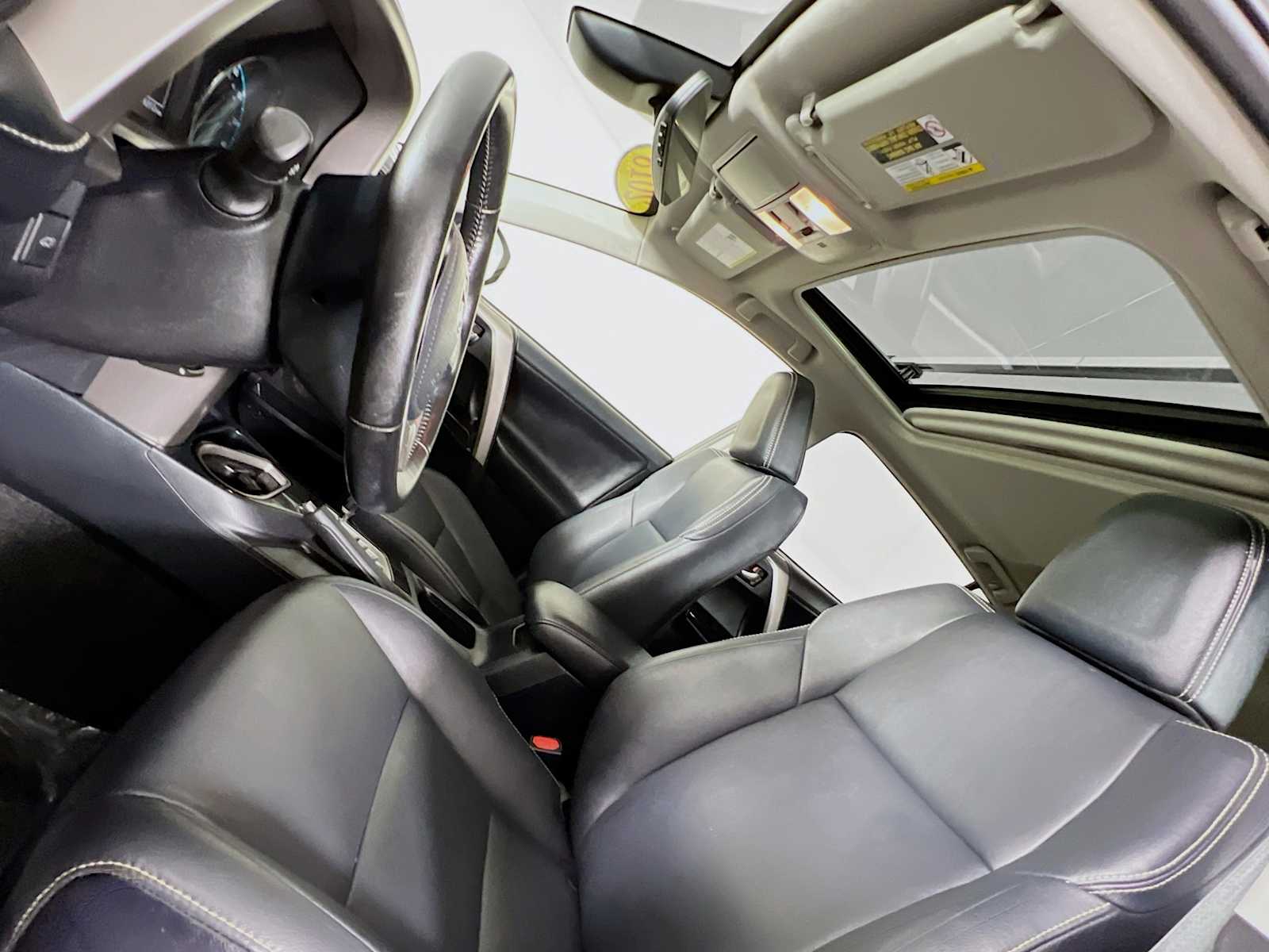 2018 Toyota RAV4 Hybrid Limited - Photo 22