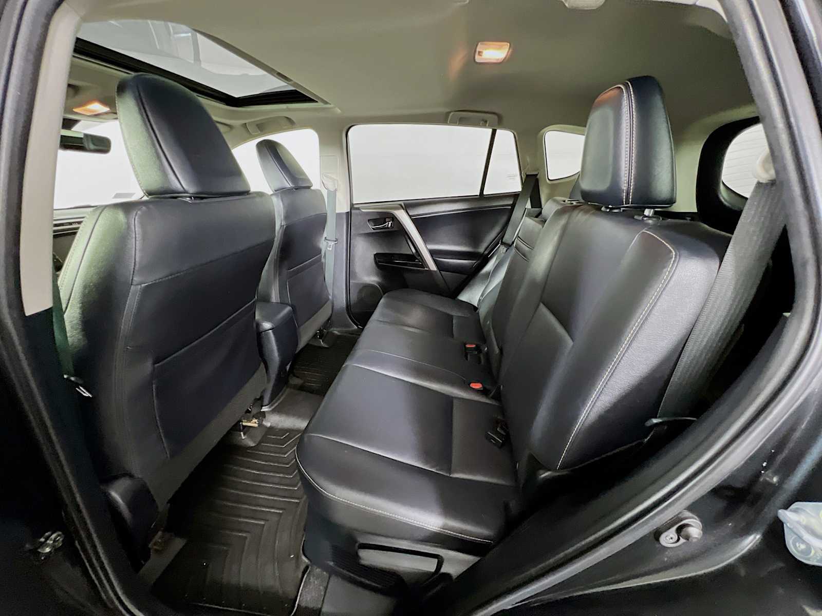 2018 Toyota RAV4 Hybrid Limited - Photo 25