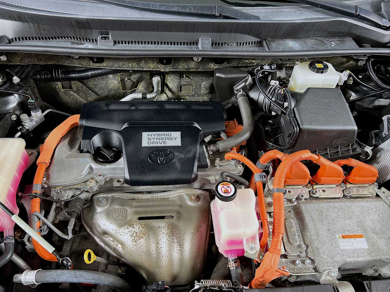 2018 Toyota RAV4 Hybrid Limited - Photo 30