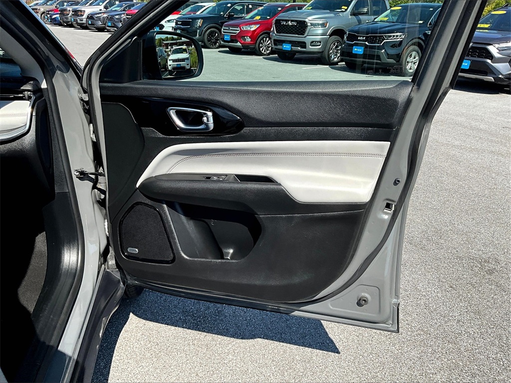 2022 Jeep Compass Limited - Photo 12