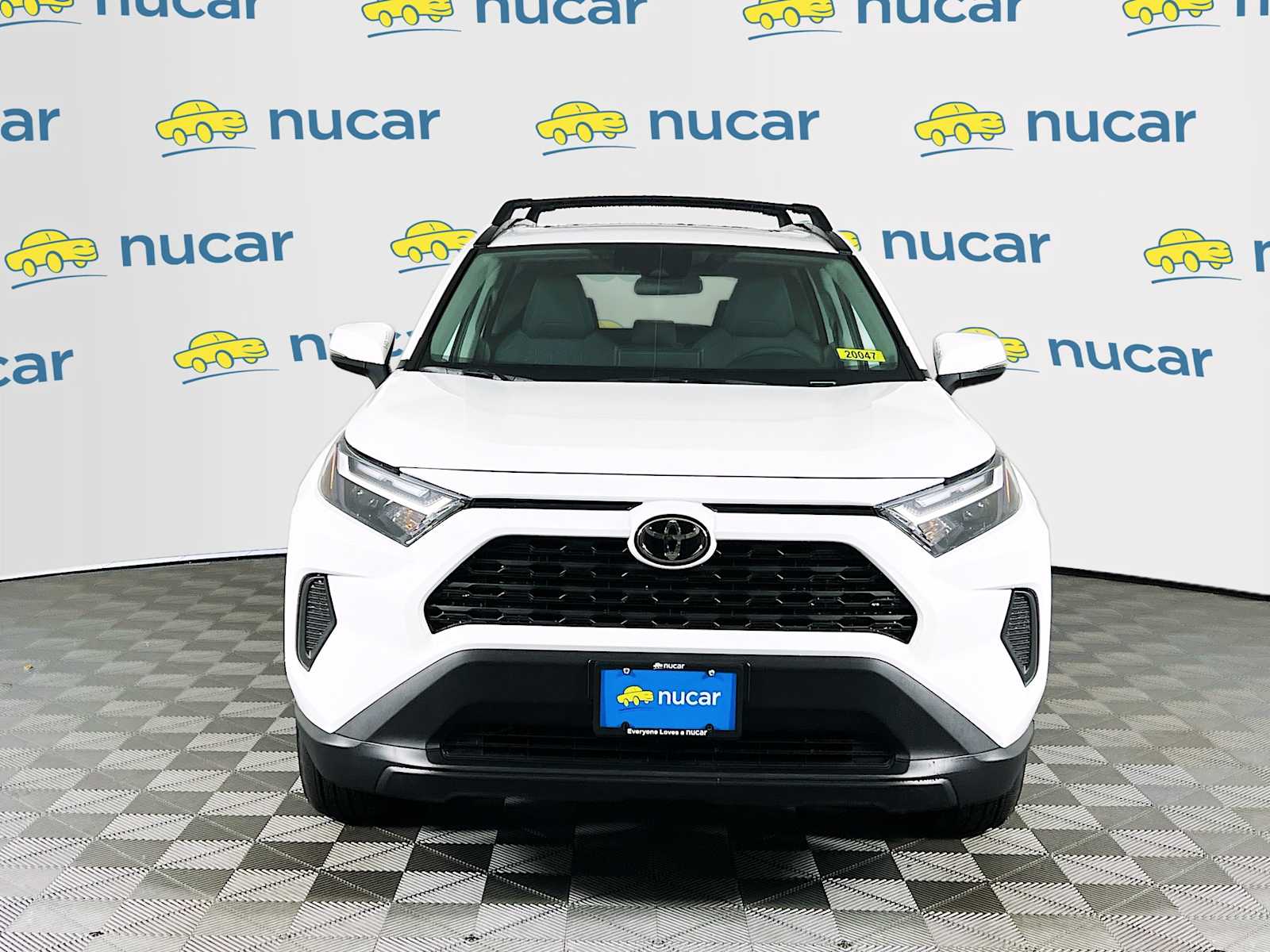 2025 Toyota RAV4 XLE - Photo 2