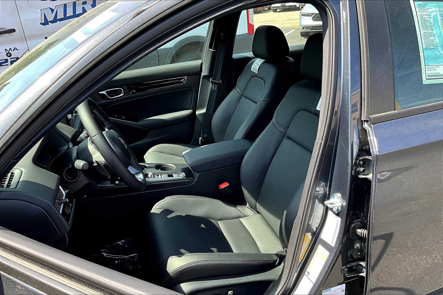 2025 Honda Civic Hatchback Hybrid Sport Touring - Photo 11