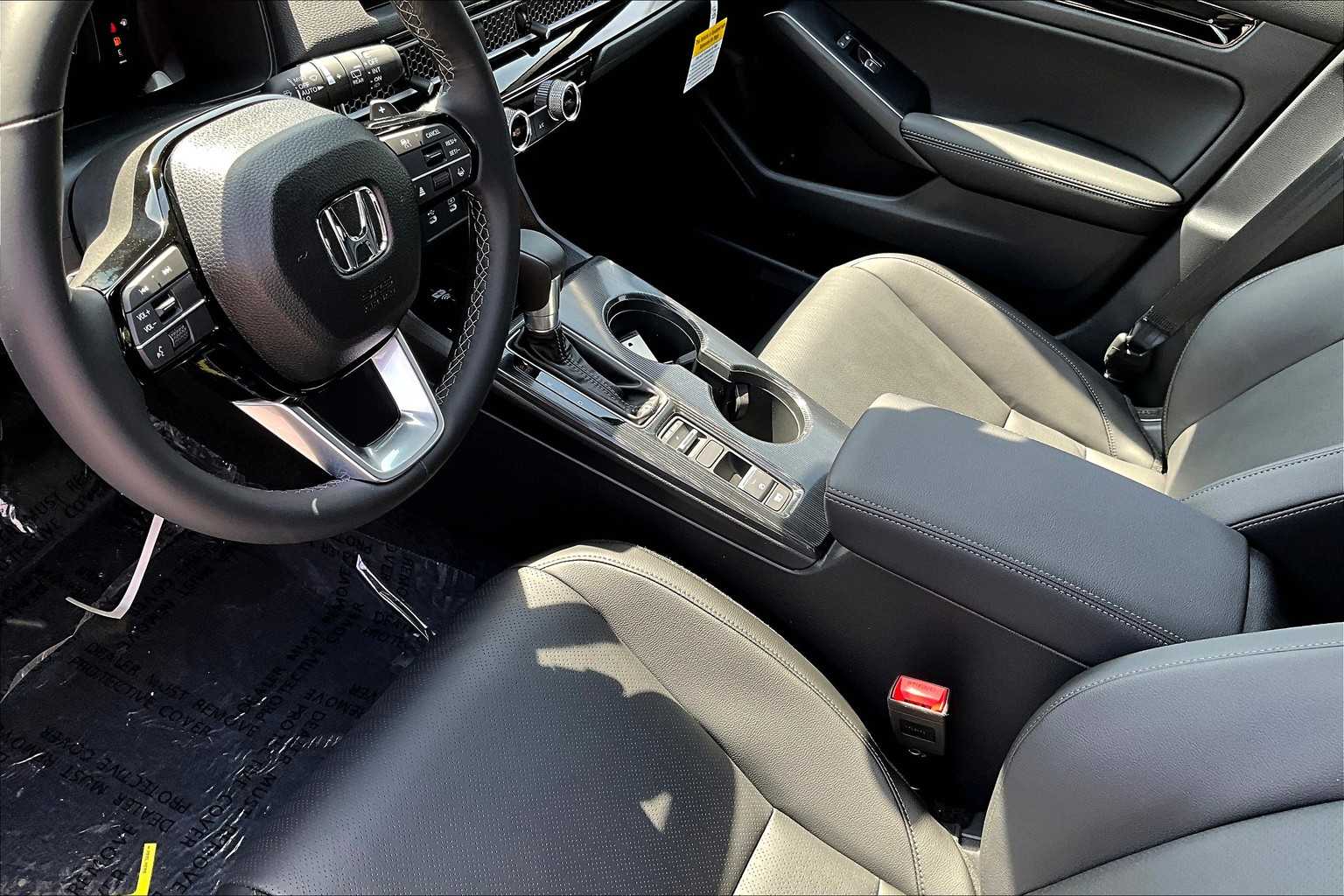 2025 Honda Civic Hatchback Hybrid Sport Touring - Photo 14