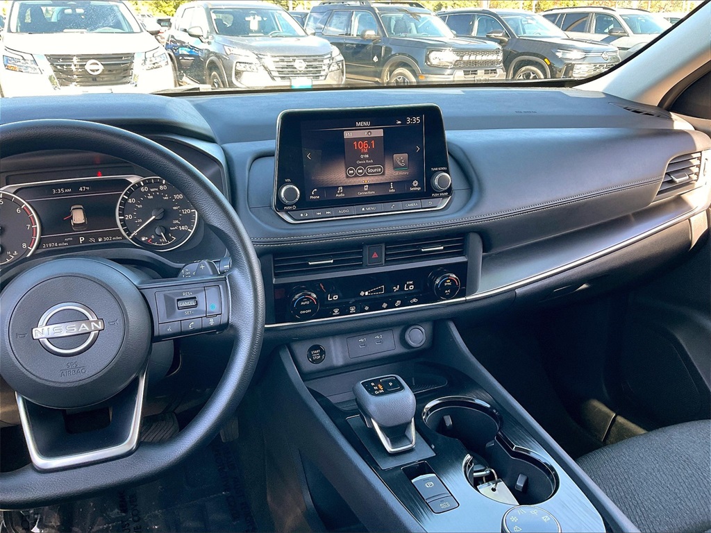 2024 Nissan Rogue SV - Photo 17
