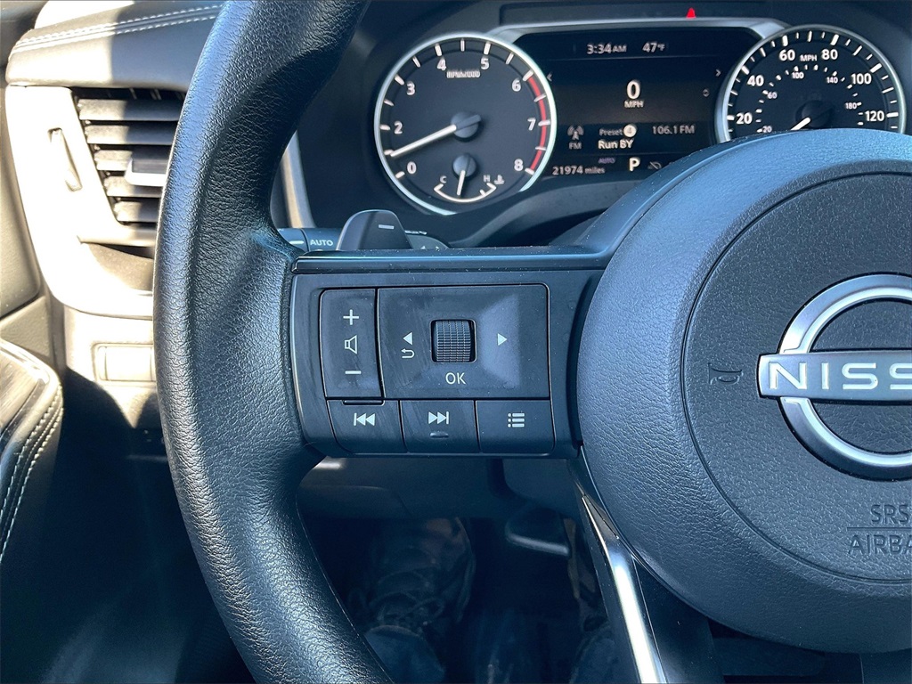 2024 Nissan Rogue SV - Photo 21