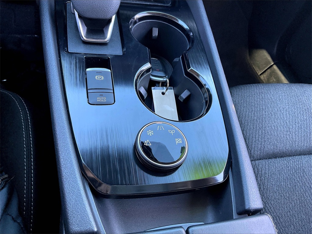 2024 Nissan Rogue SV - Photo 33