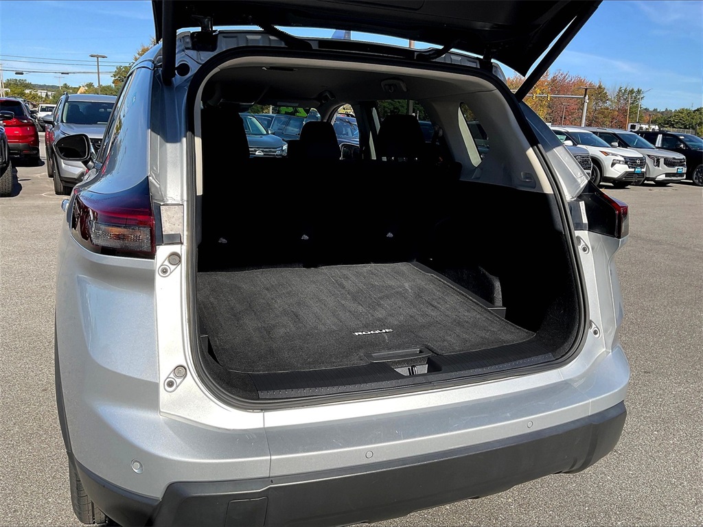 2024 Nissan Rogue SV - Photo 35