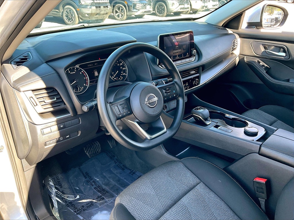 2024 Nissan Rogue SV - Photo 8