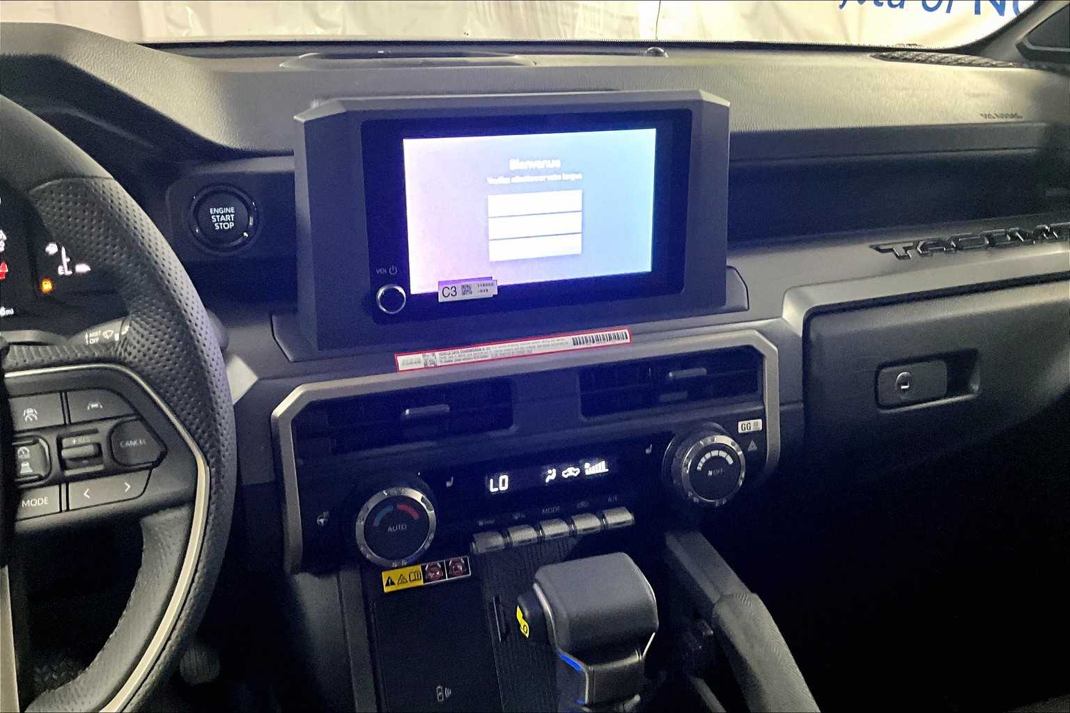 2025 Toyota Tacoma SR5 - Photo 13