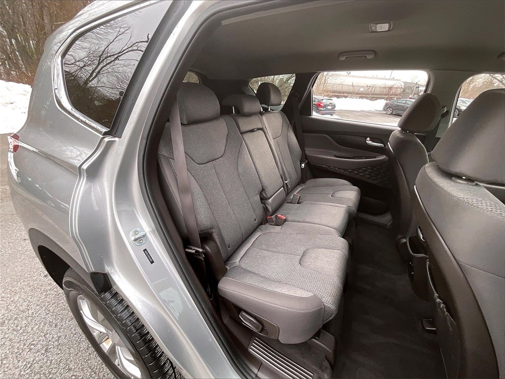 2020 Hyundai Santa Fe SE - Photo 18
