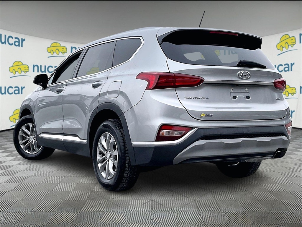 2020 Hyundai Santa Fe SE - Photo 4