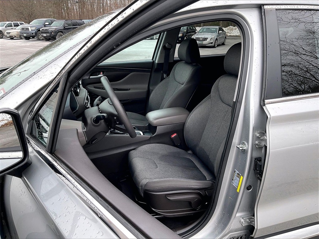 2020 Hyundai Santa Fe SE - Photo 10