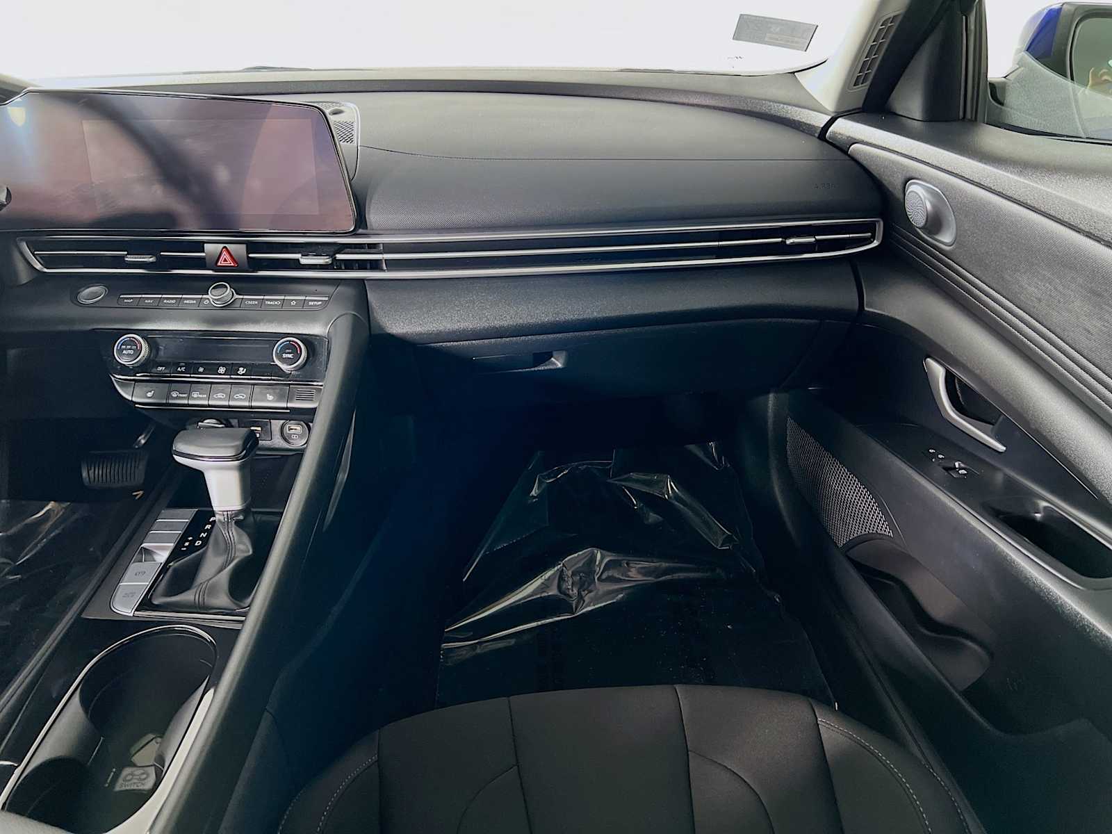 2023 Hyundai Elantra SEL - Photo 24