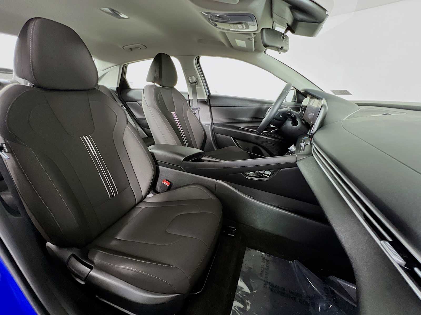 2023 Hyundai Elantra SEL - Photo 28