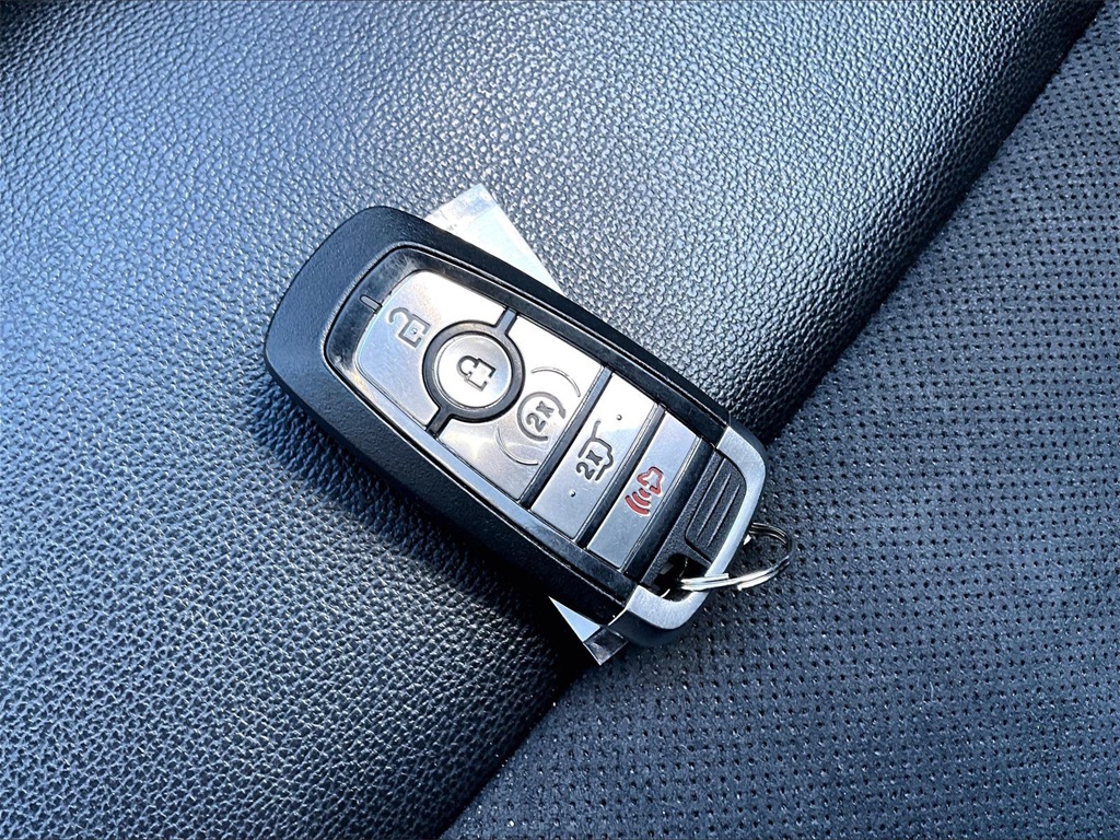 2022 Ford Explorer ST-Line - Photo 11