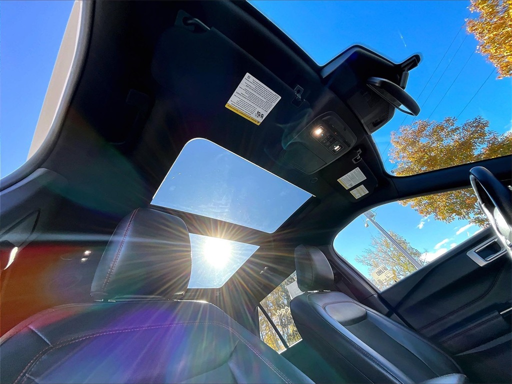 2022 Ford Explorer ST-Line - Photo 18