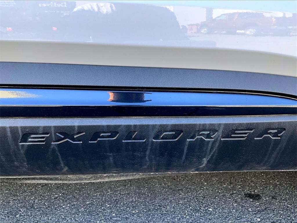 2022 Ford Explorer ST-Line - Photo 8