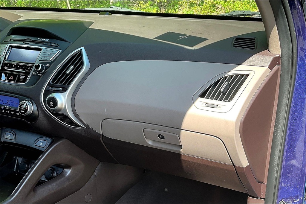2011 Hyundai Tucson Limited - Photo 12