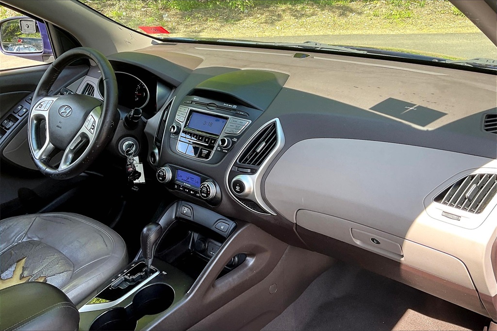 2011 Hyundai Tucson Limited - Photo 13