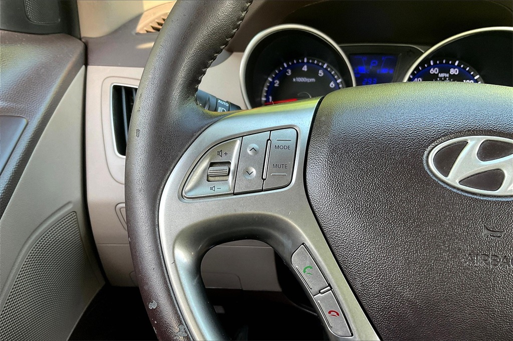 2011 Hyundai Tucson Limited - Photo 21