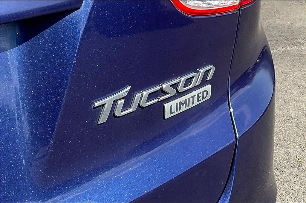 2011 Hyundai Tucson Limited - Photo 25