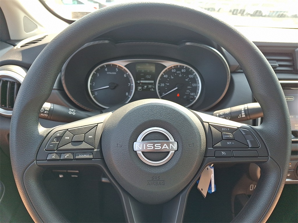 2025 Nissan Versa 1.6 S - Photo 14