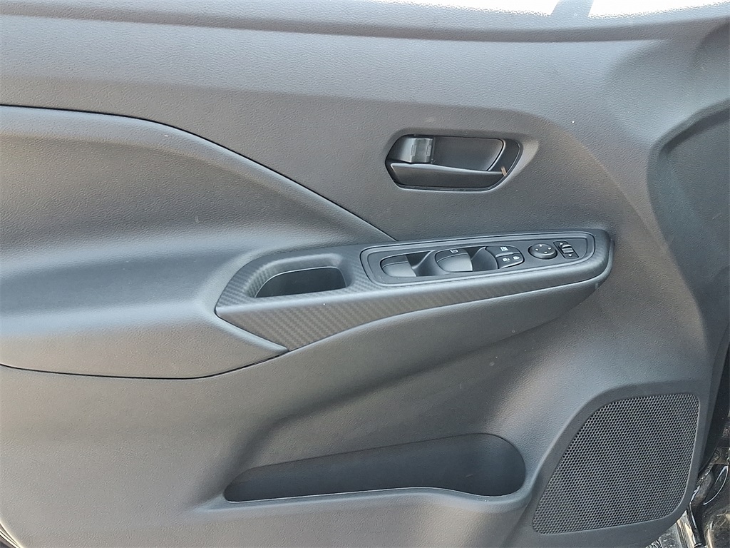 2025 Nissan Versa 1.6 S - Photo 8