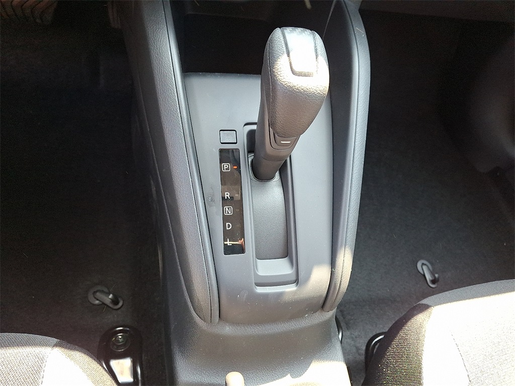 2025 Nissan Versa 1.6 S - Photo 10