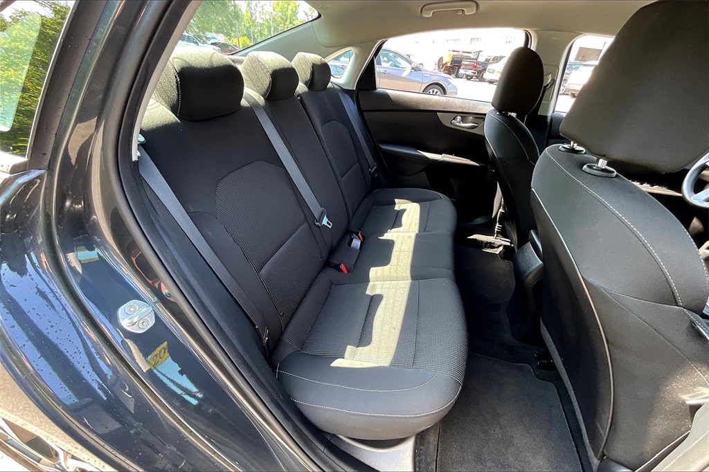 2021 Kia Forte LXS - Photo 19
