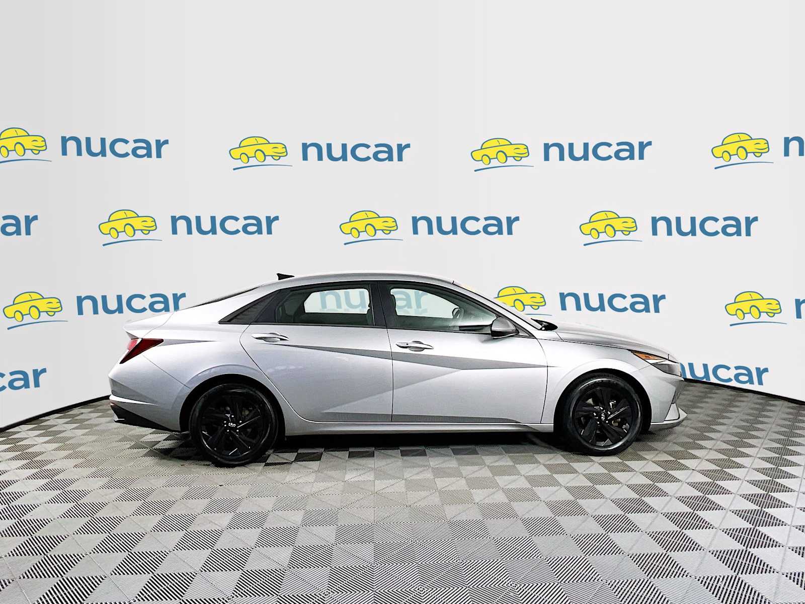 2021 Hyundai Elantra SEL - Photo 3