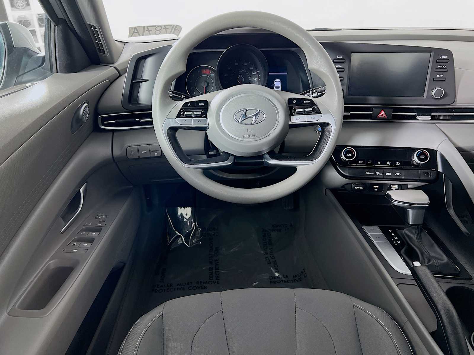 2021 Hyundai Elantra SEL - Photo 10