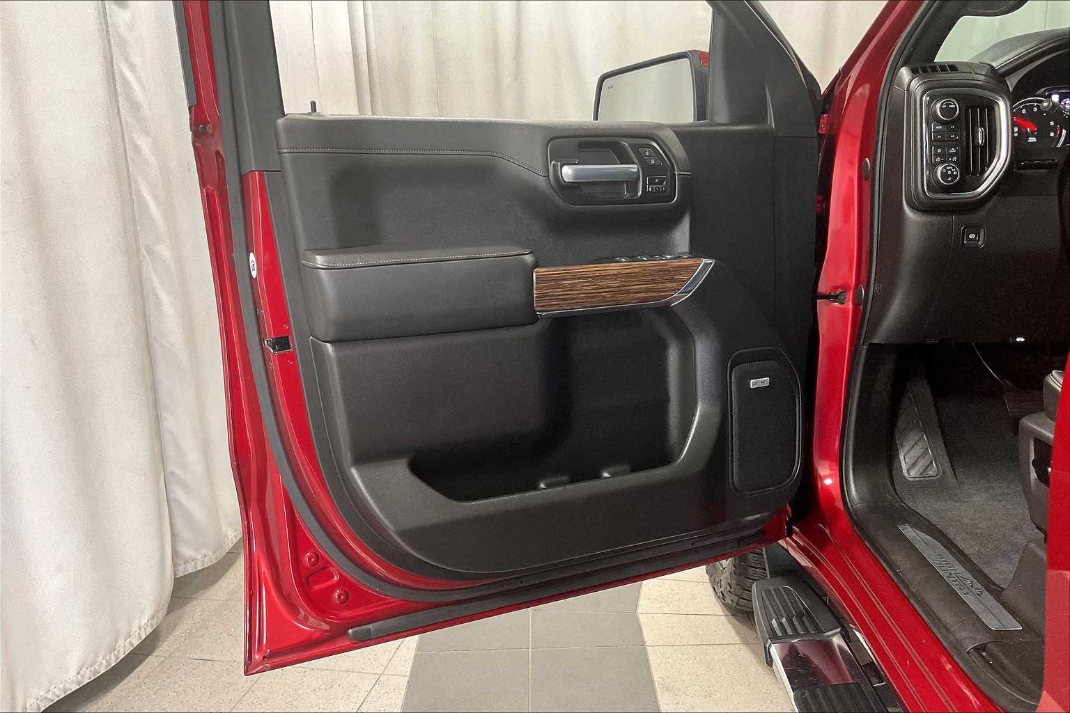 2020 Chevrolet Silverado 1500 High Country - Photo 9