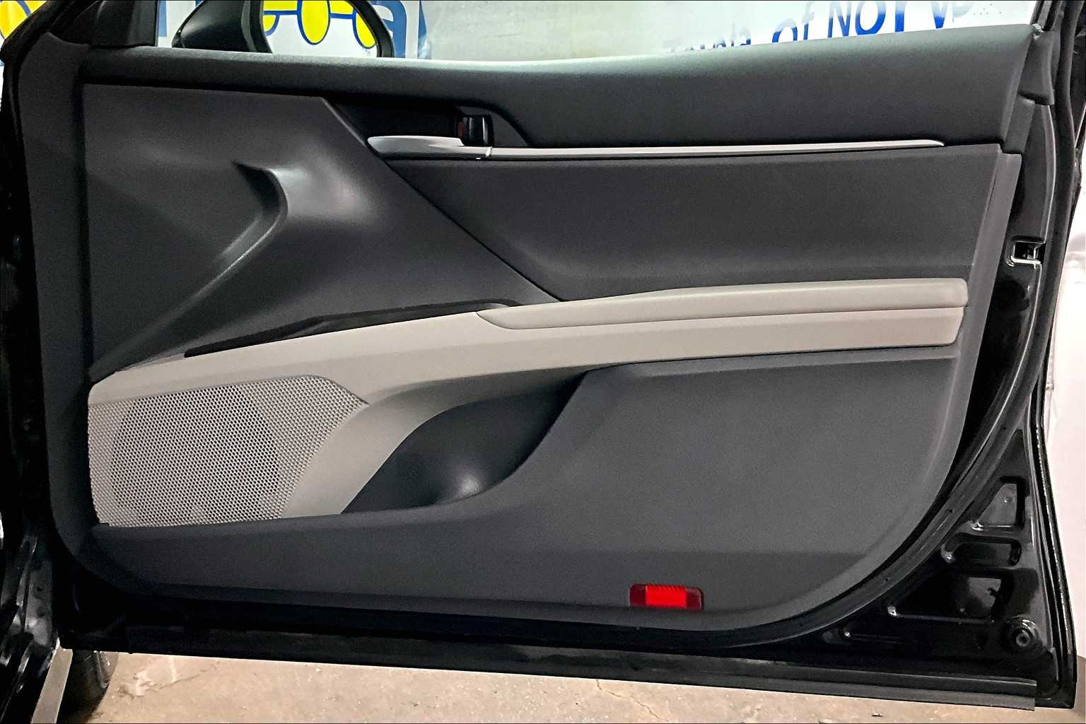 2022 Toyota Camry LE - Photo 12