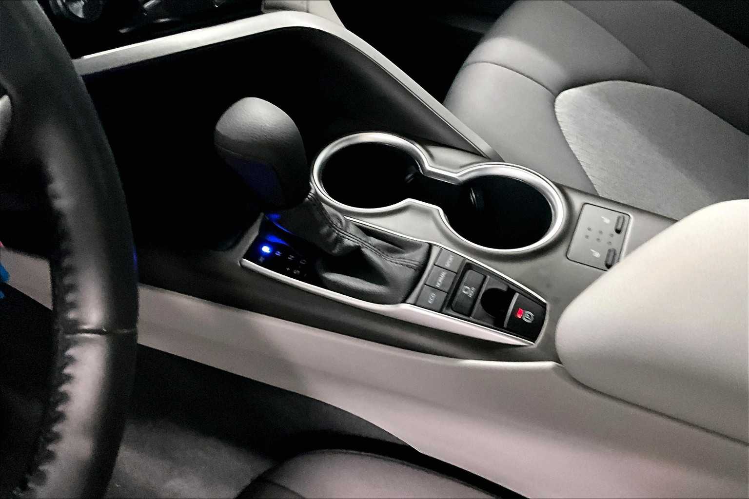 2022 Toyota Camry LE - Photo 20