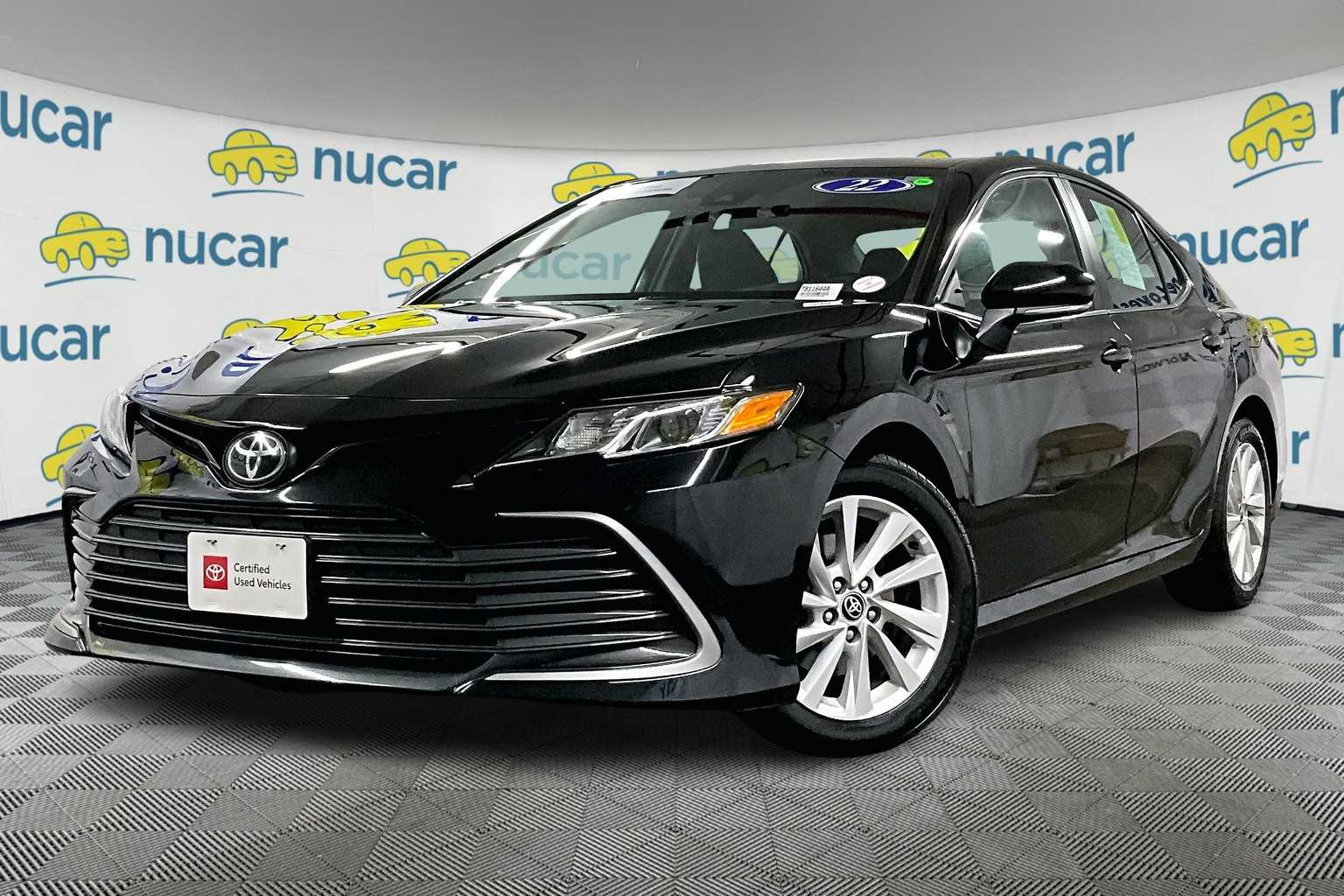 2022 Toyota Camry LE - Photo 3
