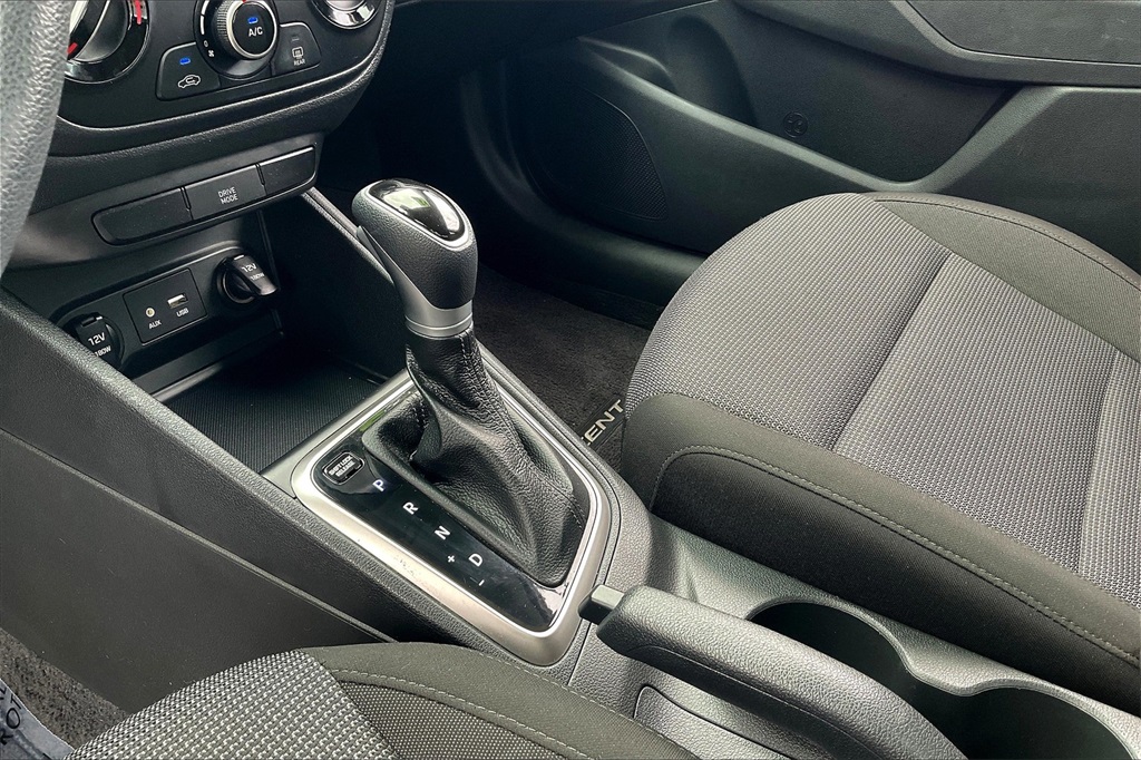 2021 Hyundai Accent SE - Photo 19