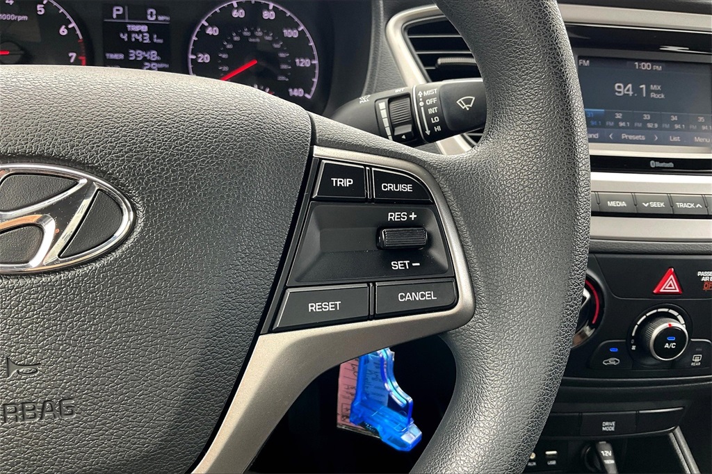 2021 Hyundai Accent SE - Photo 22