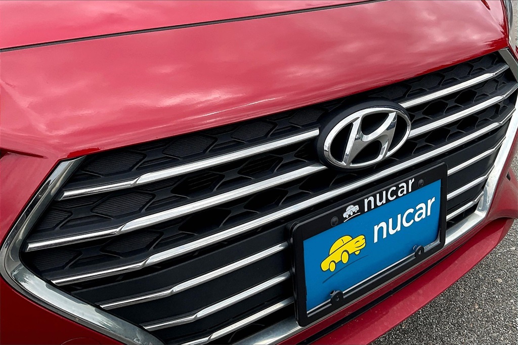 2021 Hyundai Accent SE - Photo 26