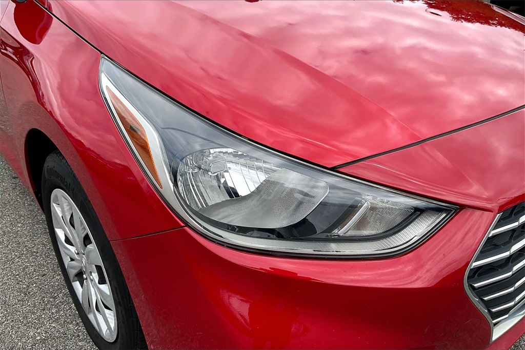 2021 Hyundai Accent SE - Photo 27