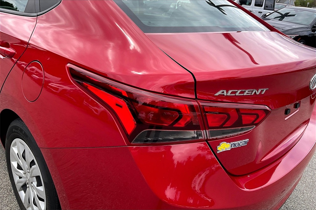2021 Hyundai Accent SE - Photo 28