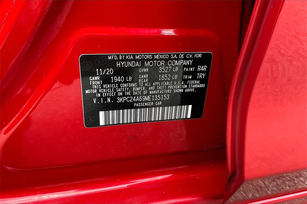 2021 Hyundai Accent SE - Photo 29