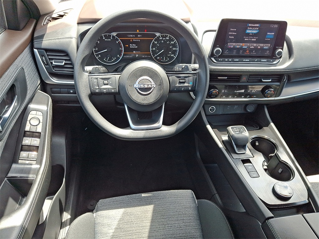 2023 Nissan Rogue SV - Photo 11
