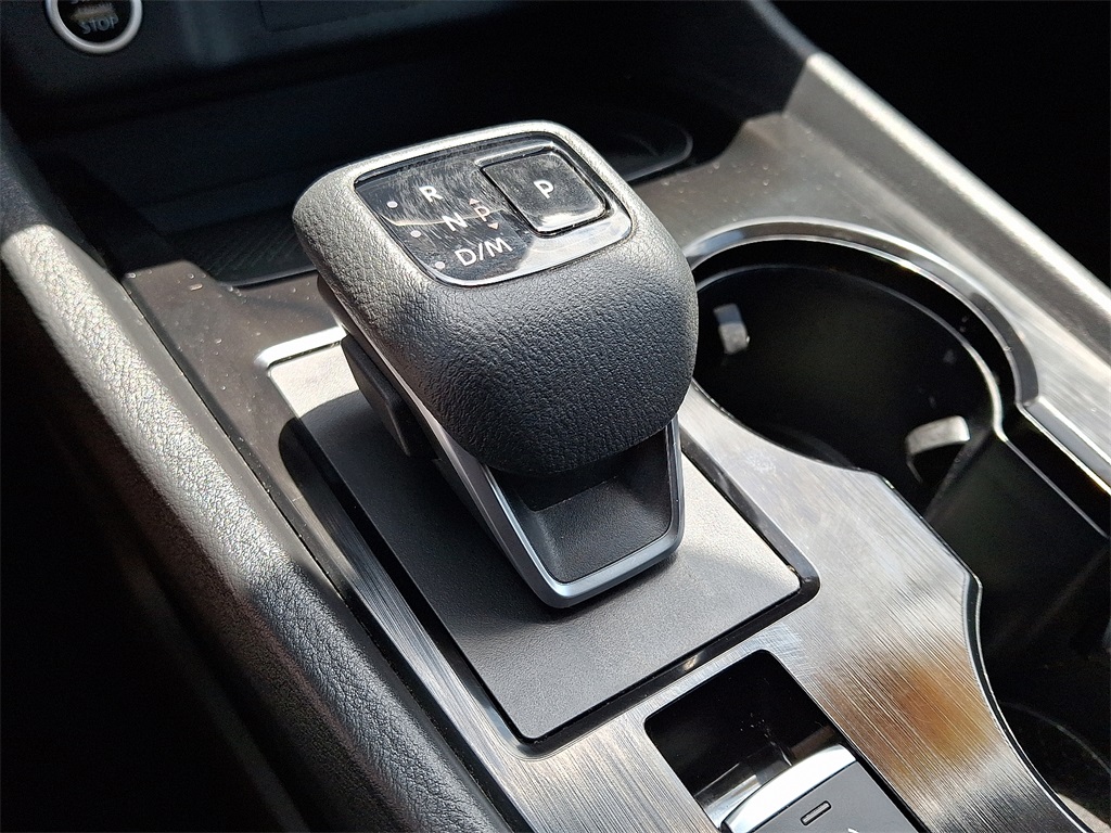 2023 Nissan Rogue SV - Photo 14