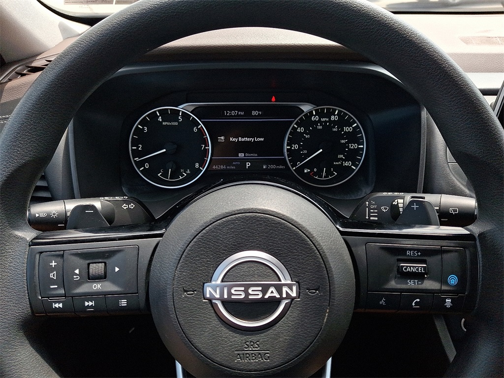 2023 Nissan Rogue SV - Photo 18