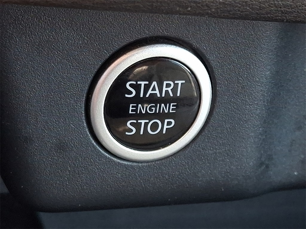 2023 Nissan Rogue SV - Photo 22