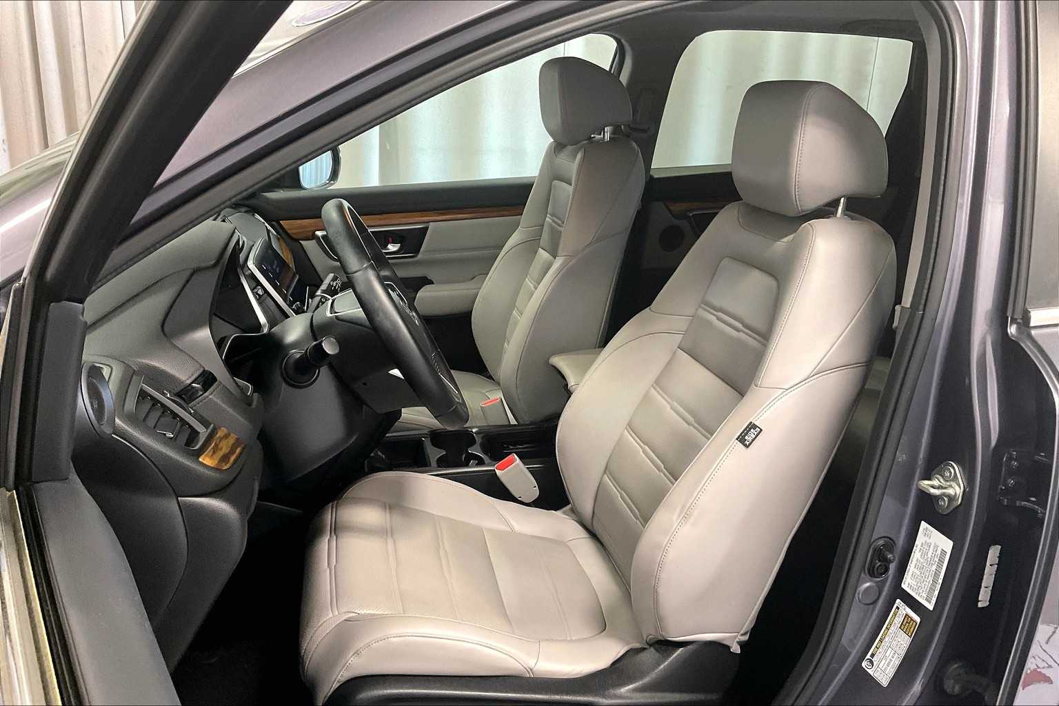 2017 Honda CR-V Touring - Photo 10