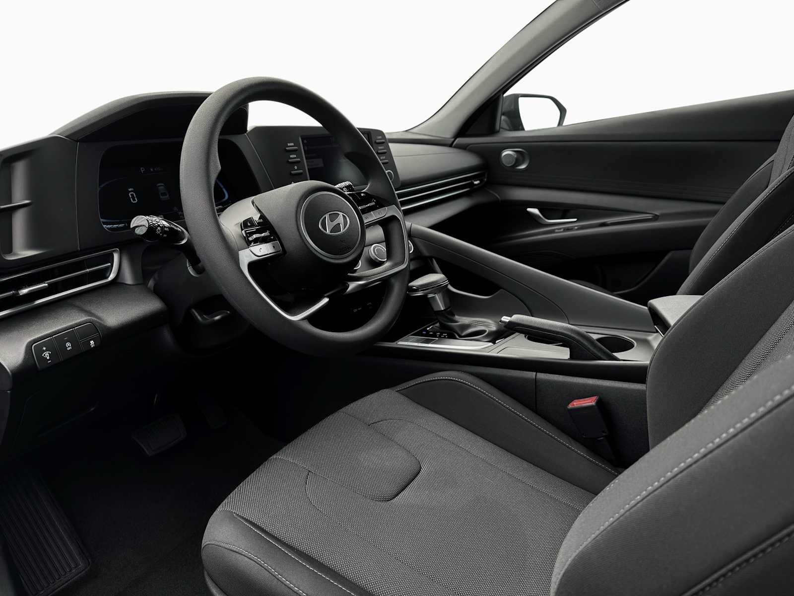 2025 Hyundai Elantra SE - Photo 14