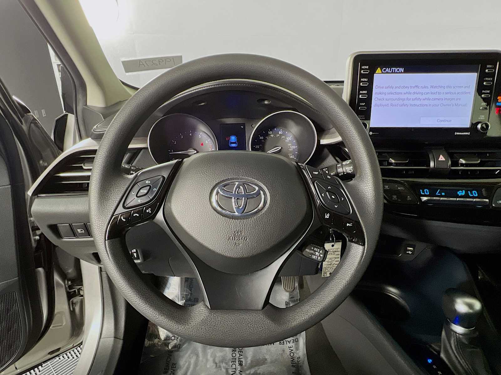 2020 Toyota C-HR LE - Photo 11